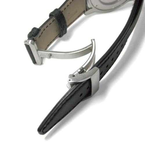 A special two-hinged clasp is easily adjustable for length, simple to operate, and closes securely.